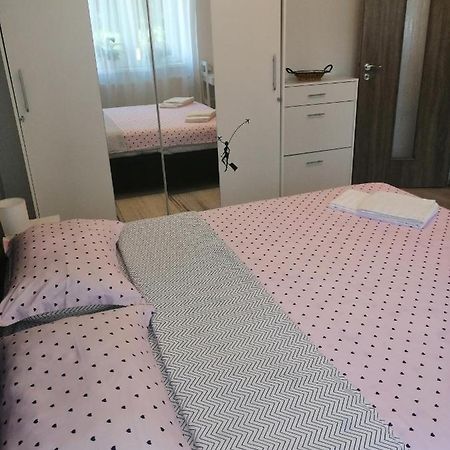 Amigohd² Apartamento Hunedoara Exterior foto